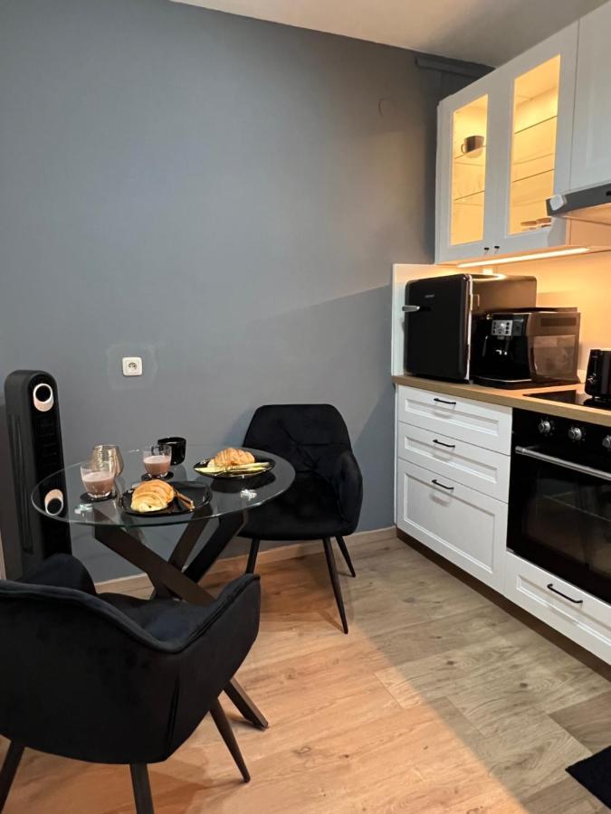 Traum Wohnung Mit Kingsize-Bett Graz Esterno foto