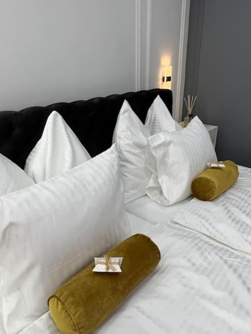 Traum Wohnung Mit Kingsize-Bett Graz Esterno foto