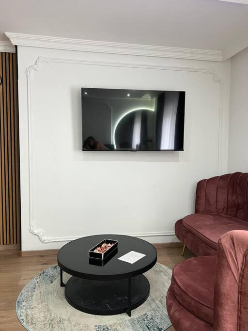 Traum Wohnung Mit Kingsize-Bett Graz Esterno foto